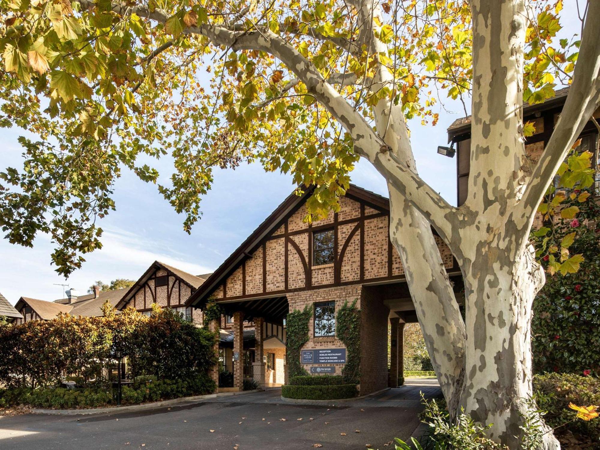 Peppers The Hills Lodge Castle Hill Exterior photo